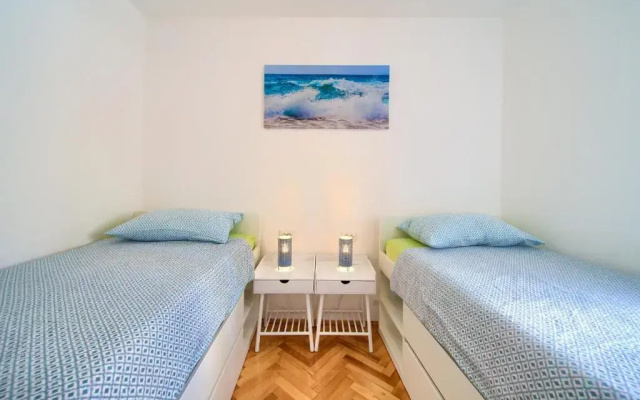 Apartment Frane