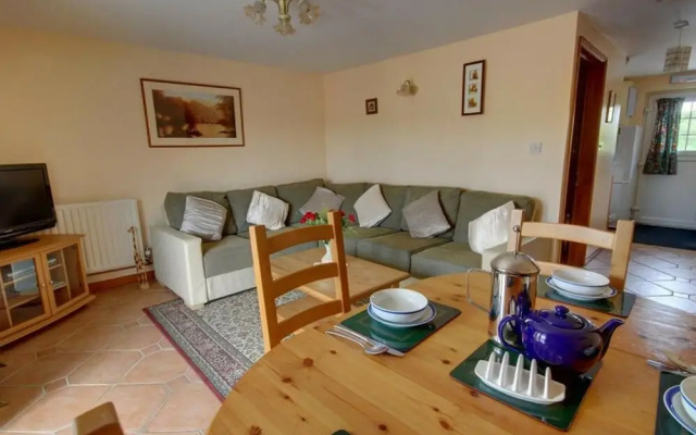 Pleasant holiday home in South Molton with Garden