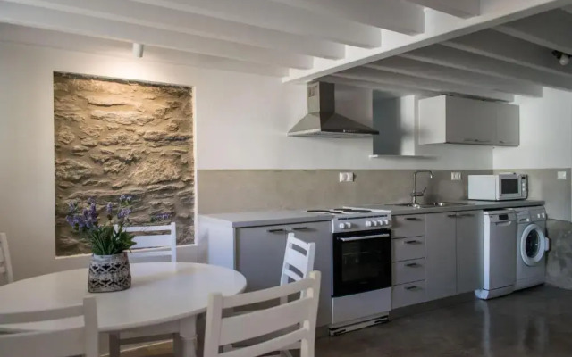 Anthi's House Center