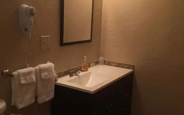 Harrison Inn