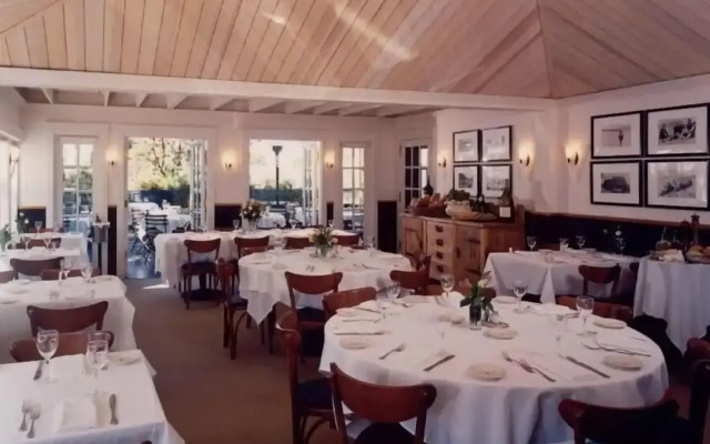 Tally Ho Inn