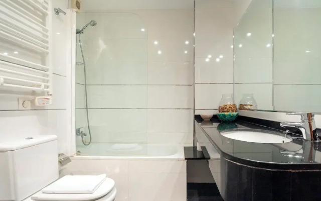 Genteel Home Martinez Campos