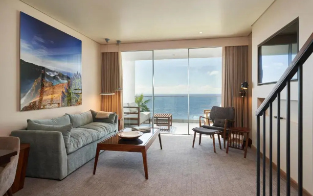 Les Suites at Cliff Bay PortoBay