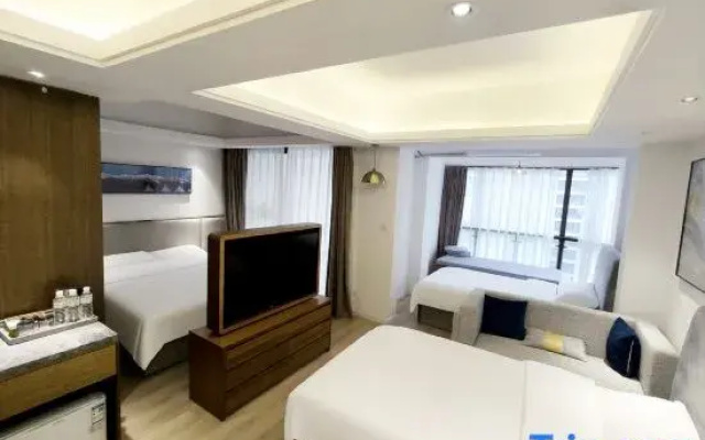 Weiya Hotel
