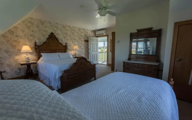 Rose Farm Inn