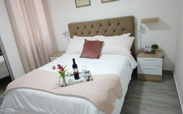 Lovely 3 Bedroom Condo Near Downtown And Foodies