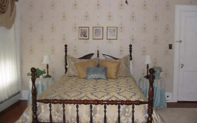 Mountain Laurel Bed & Breakfast