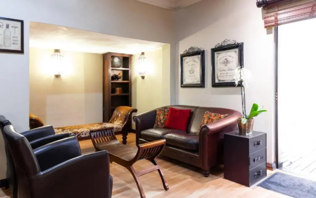 InnJoy Boutique Hotel