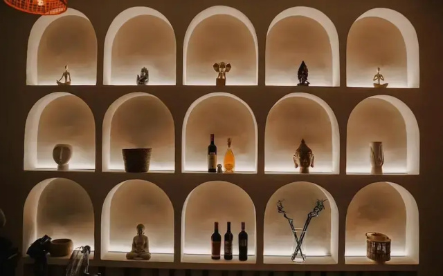 Buddha House Hotel and Cocktail Bar