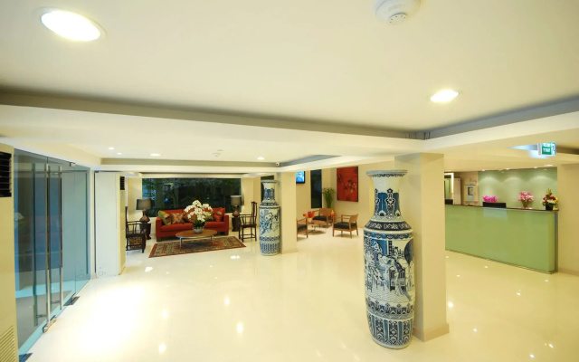 Bangkok Loft Inn