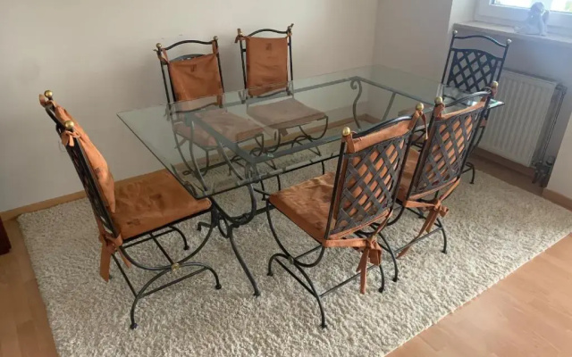Apartment Schmuck