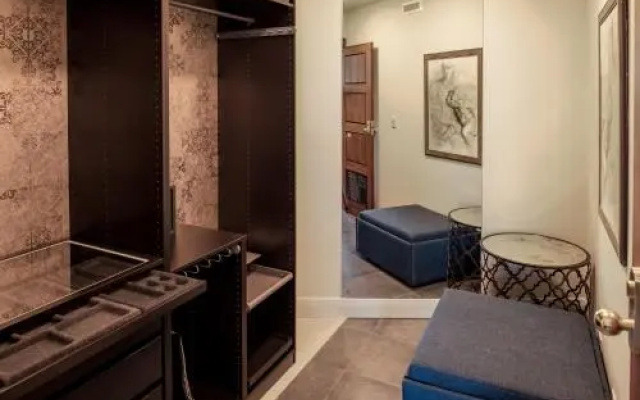 Suite 11 Victoria Square