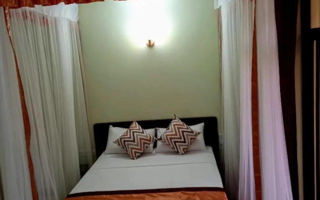 CaliTwapa Hotel & Restaurant