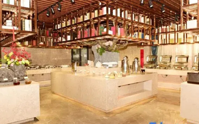 Shijiazhuang baijugong Garden Hotel
