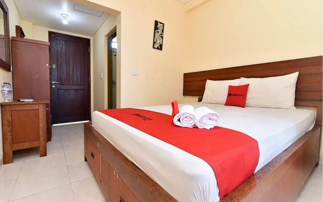 RedDoorz near Level 21 Mall Denpasar