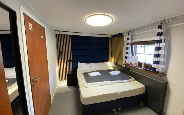 The Boat - Hostel&Chill