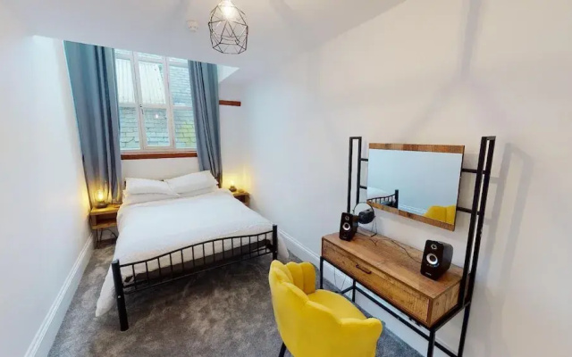 Hu1 Boutique City Apartment - Sleeps 6