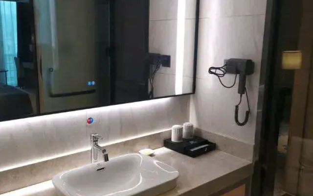 Zhongshan Jiujia International Hotel