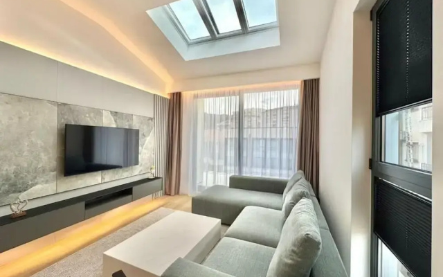 Onia Luxury Escape
