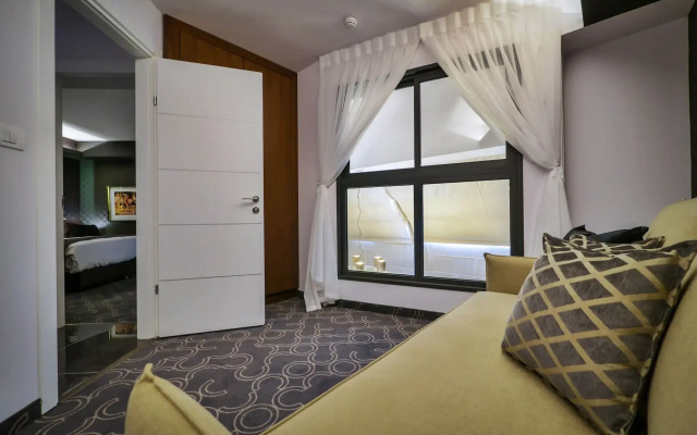 21st Floor 360 Suitop Hotel