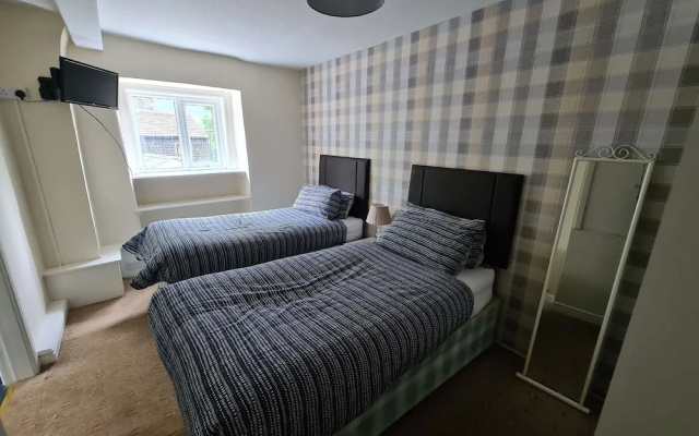 The Diggle Hotel