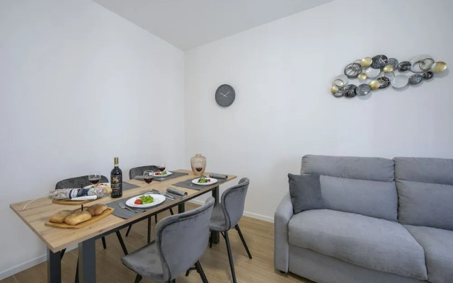Boutique Apartment 3
