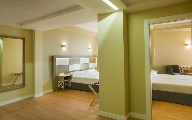 Hotel Monarque Torreblanca