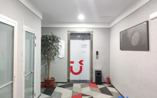 Shankee Hotel (Zhoukou Renmin Road Wuyi Square Hotel)