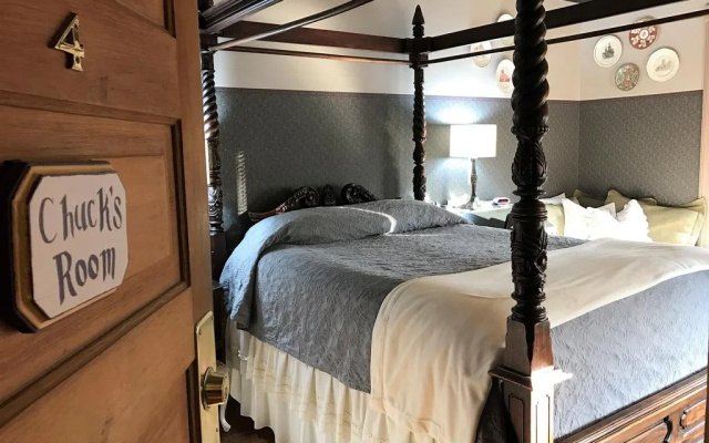 Parish House Inn