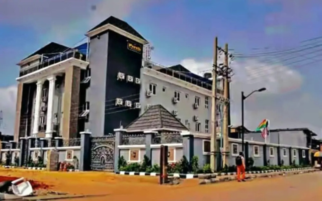 Perch Hotel And Suites