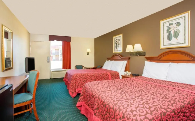 Days Inn Forsyth