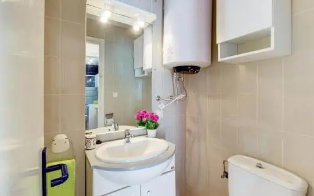 Apartamento con jardín y parking cerca del mar en Roses