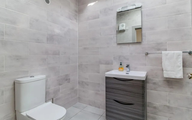 Central Park Apartment 3