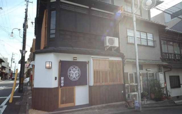 Is Jyurakutei