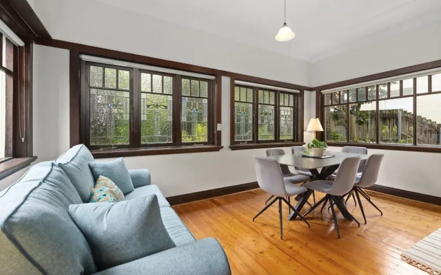 Relaxing Stay Near Fairlight's Scenic Spots