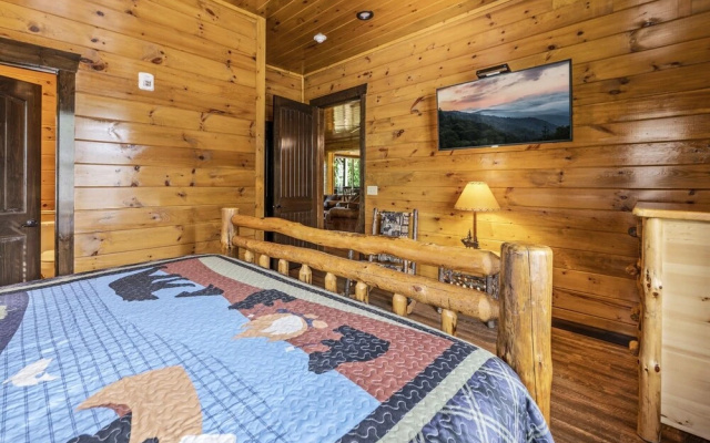 The Great Maple Retreat 13 Bedroom Home by Redawning