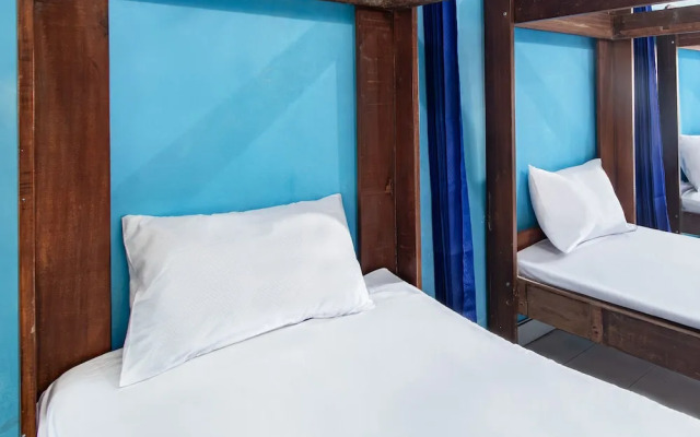 OYO 93433 Bunk Bed Bali