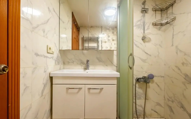 Eclectic Apartment near Popular Attractions in Beyoglu