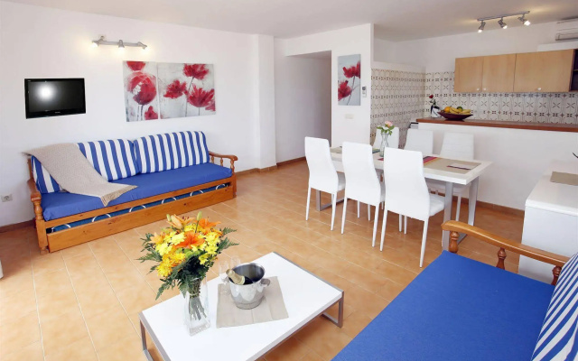 Typic Sandic Apartments