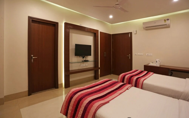 FabHotel Zineb