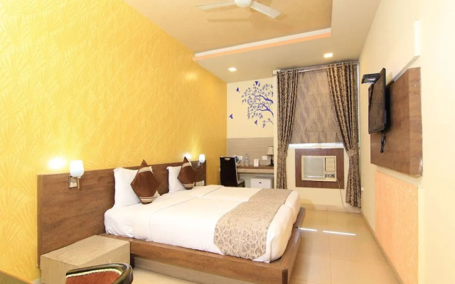 OYO 2136 Hotel The Continental