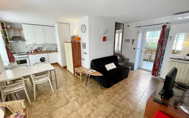 Framura, Ampio appartamento con terrazzo vista mare