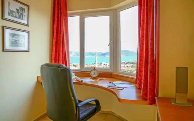 Picus Apartment