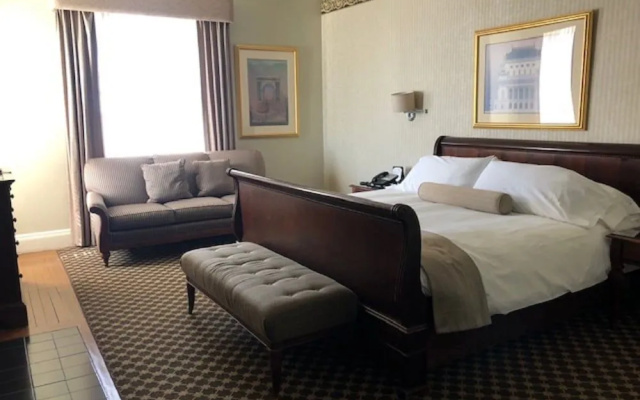 OceanCliff Hotel