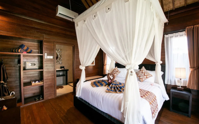 Orleans Lembongan