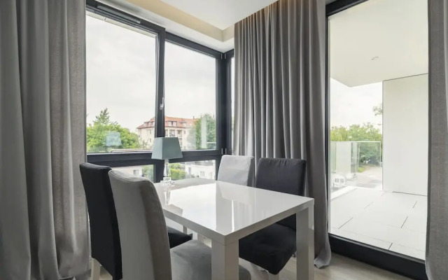 Luxury Apartments - Okrzei Residence