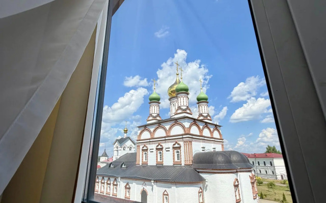 Гостиница при Варницком монастыре