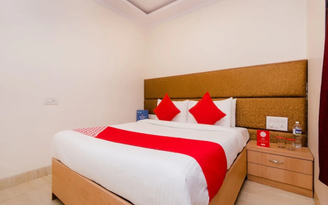 OYO 13308 Nest Inn