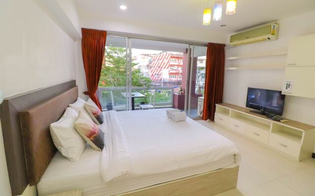 Апартаменты Bangkok Two Bedroom Apartment Бангкок комната для гостей