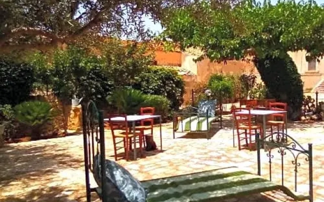 B&B Camemi